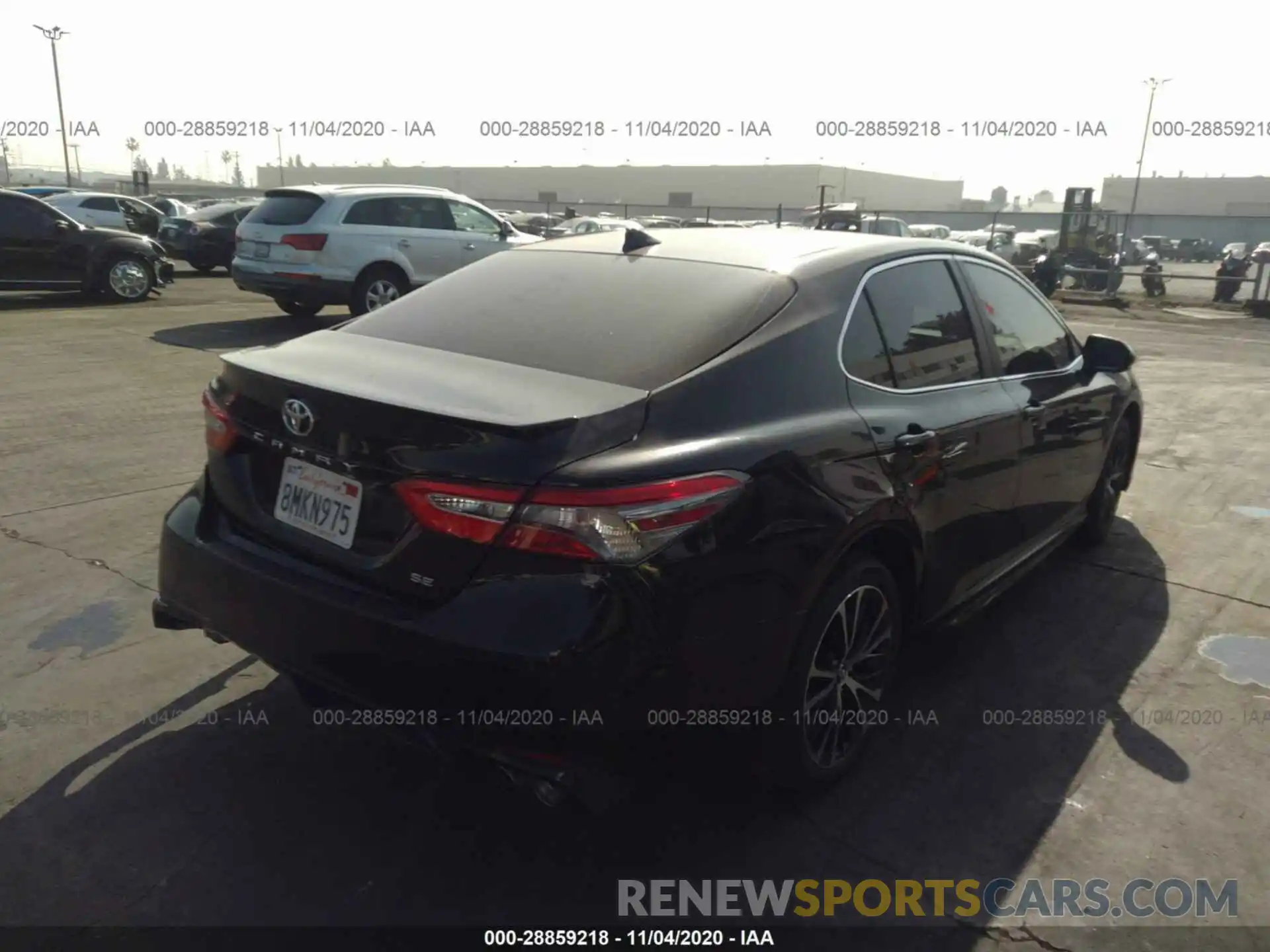 4 Photograph of a damaged car 4T1B11HK3KU834336 TOYOTA CAMRY 2019