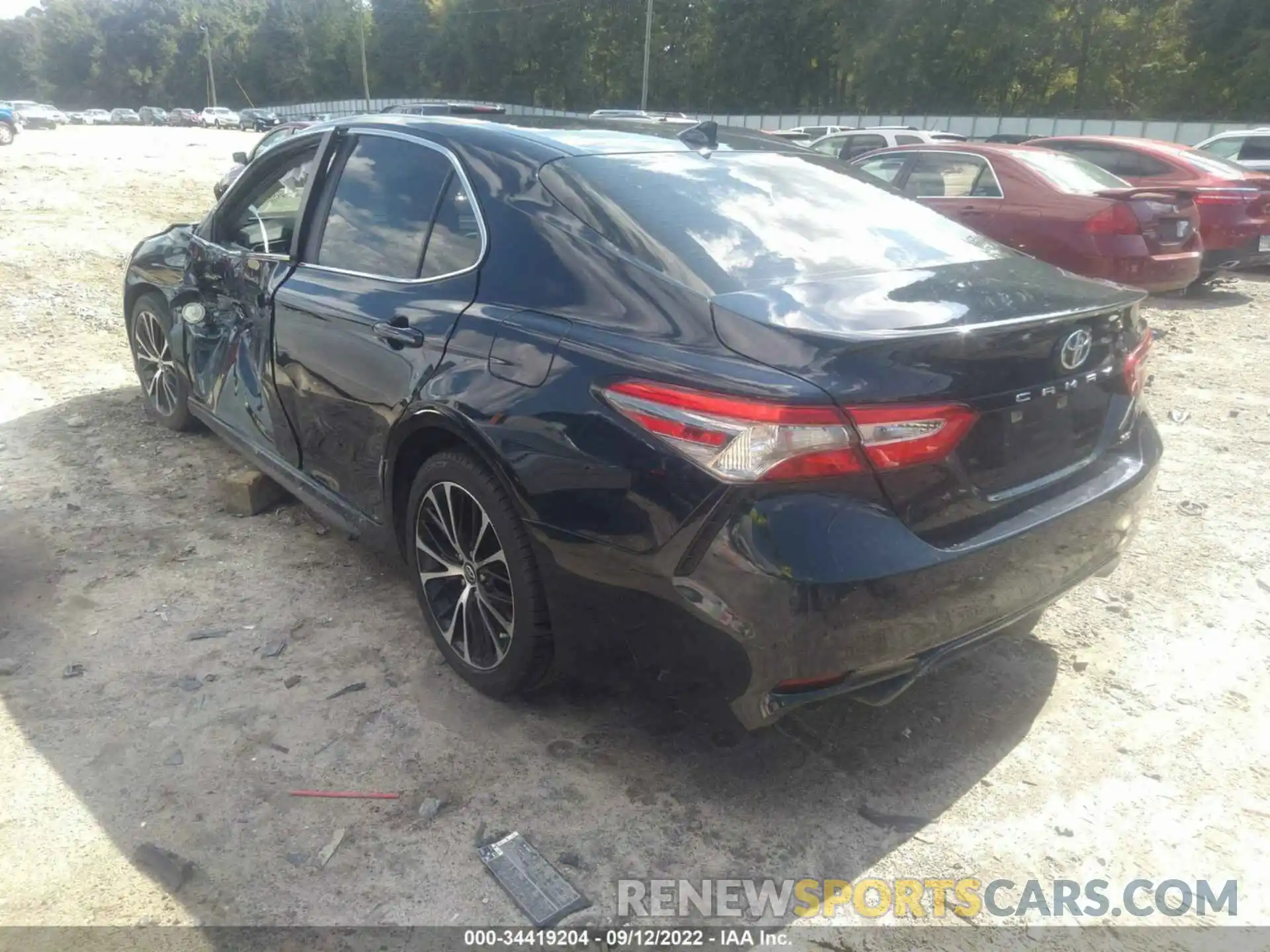 3 Photograph of a damaged car 4T1B11HK3KU835020 TOYOTA CAMRY 2019