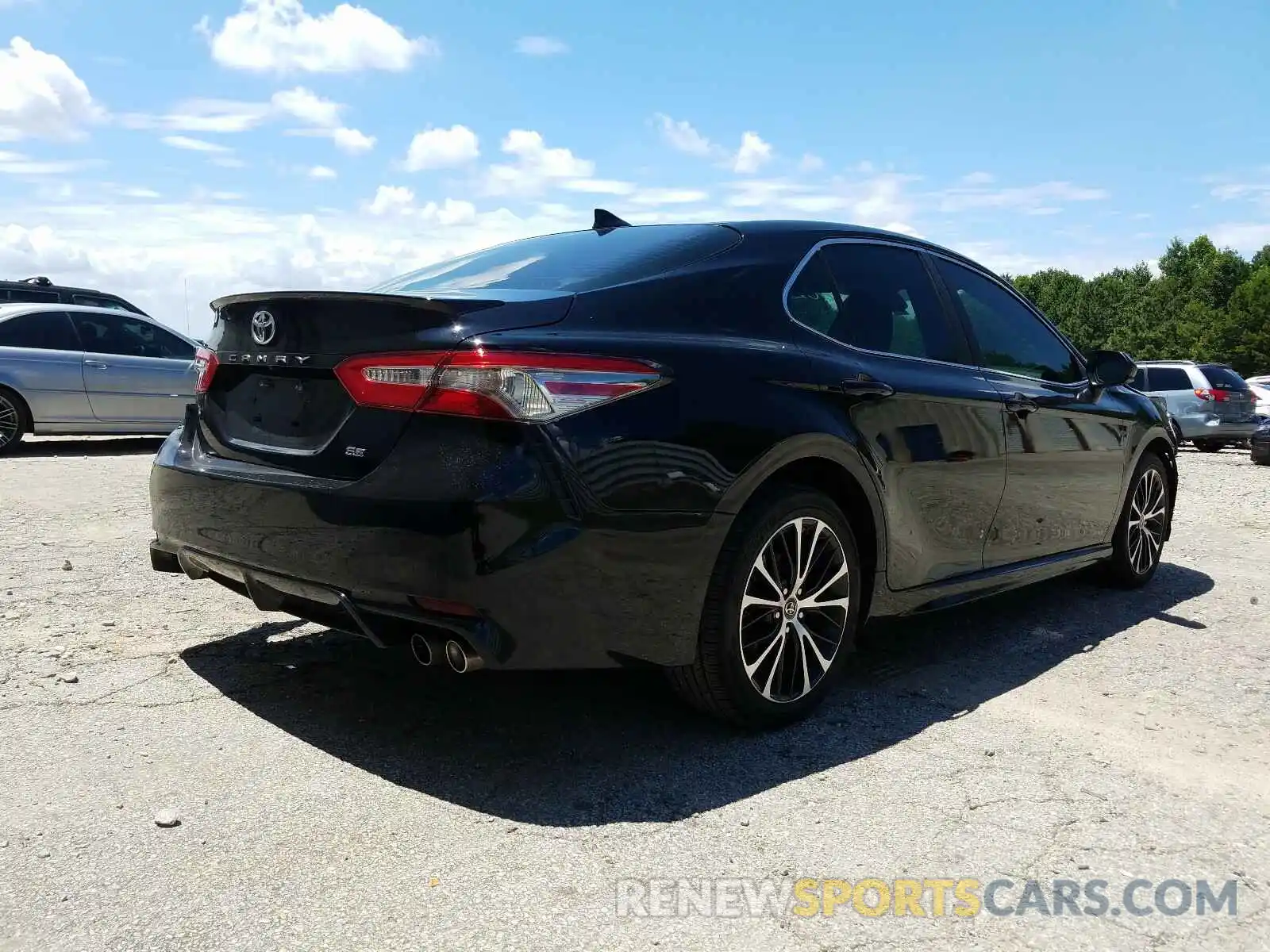 4 Photograph of a damaged car 4T1B11HK3KU837334 TOYOTA CAMRY 2019