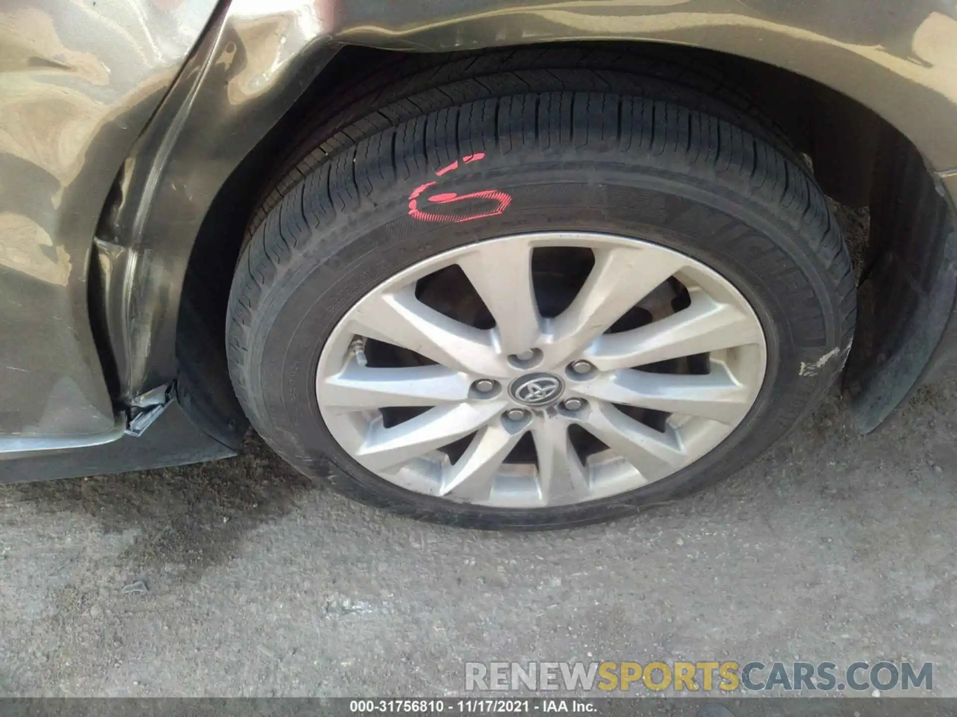 13 Фотография поврежденного автомобиля 4T1B11HK3KU843599 TOYOTA CAMRY 2019