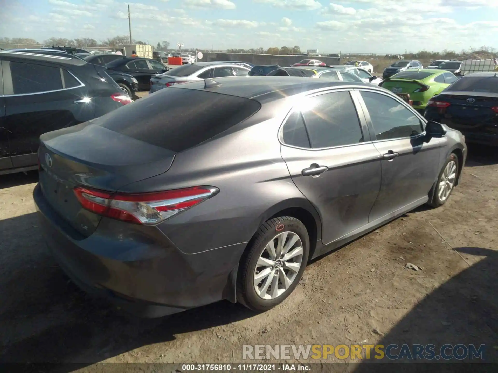 4 Фотография поврежденного автомобиля 4T1B11HK3KU843599 TOYOTA CAMRY 2019