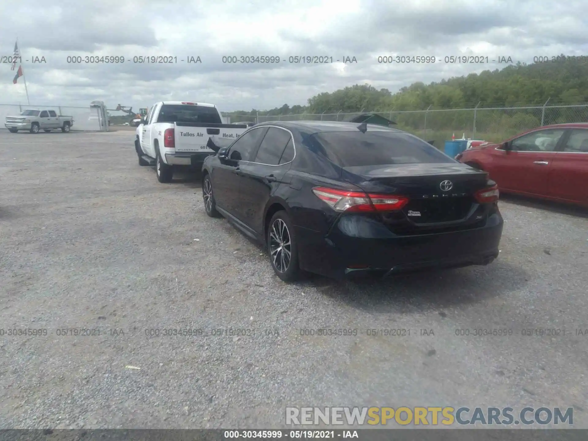 3 Photograph of a damaged car 4T1B11HK3KU843845 TOYOTA CAMRY 2019