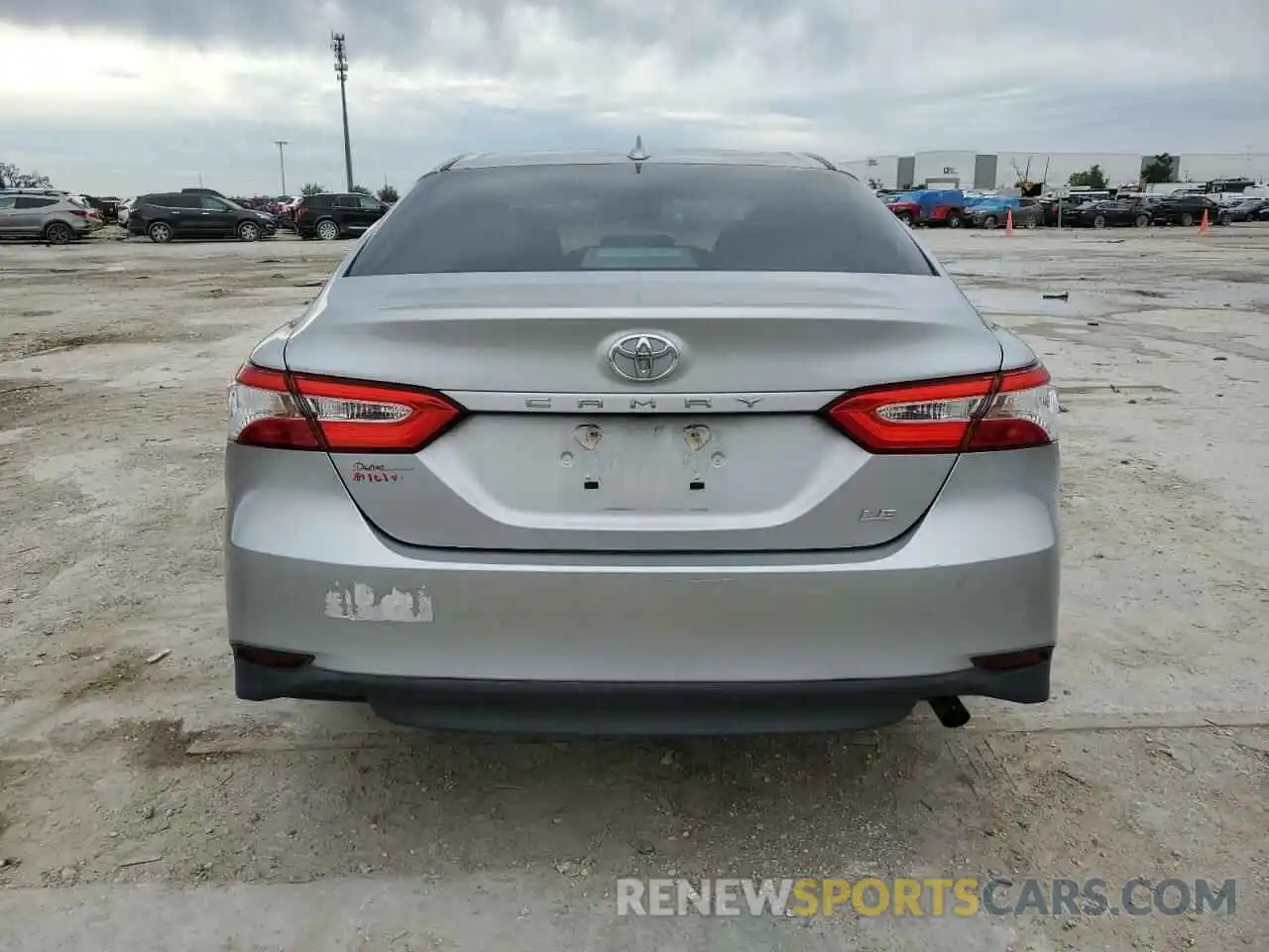 6 Photograph of a damaged car 4T1B11HK3KU844705 TOYOTA CAMRY 2019