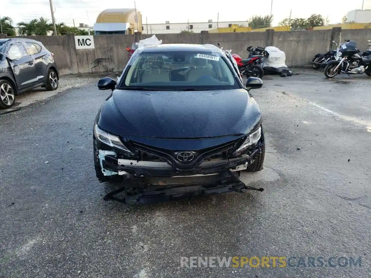 9 Photograph of a damaged car 4T1B11HK3KU847877 TOYOTA CAMRY 2019