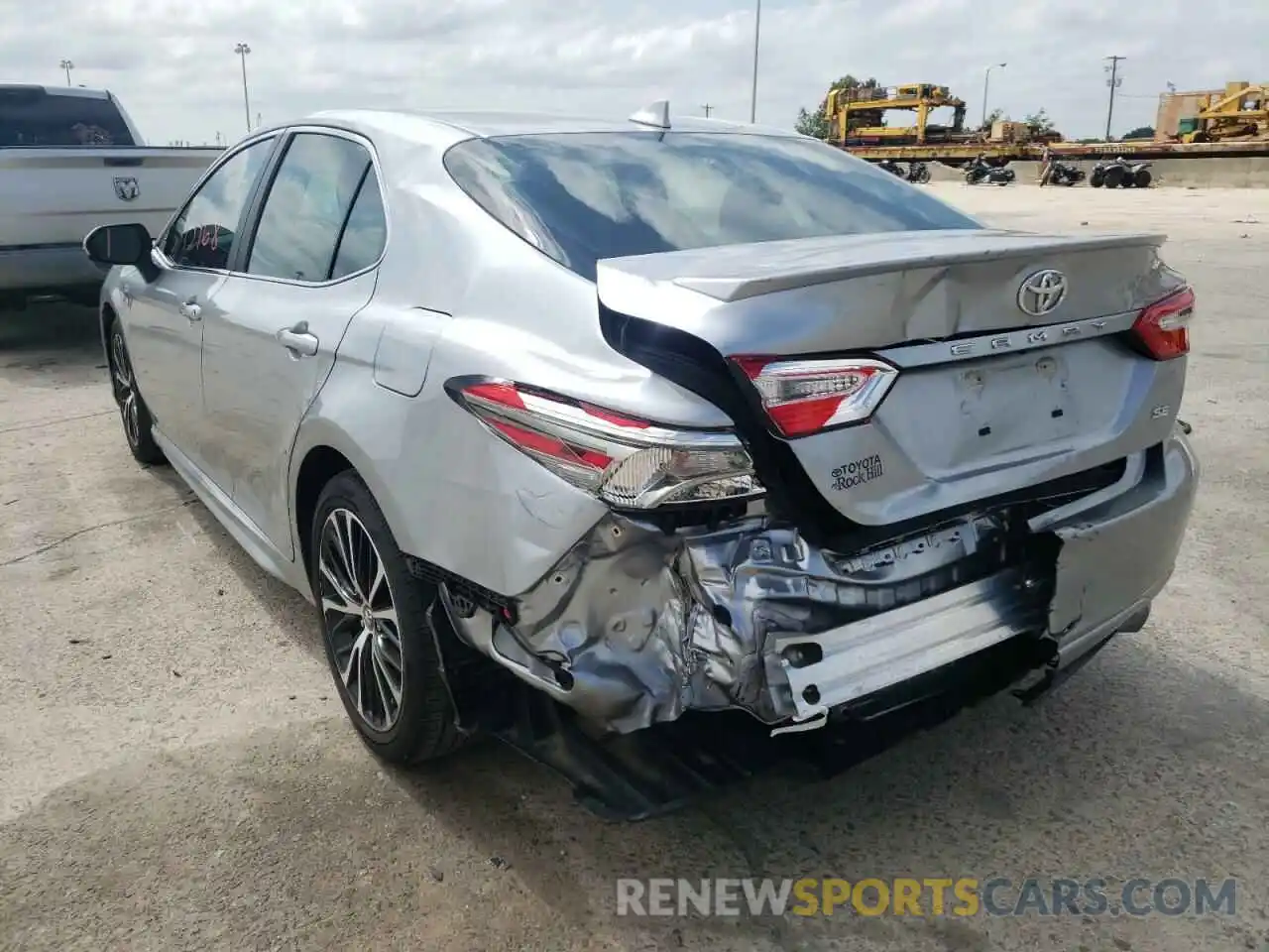 3 Photograph of a damaged car 4T1B11HK3KU847944 TOYOTA CAMRY 2019