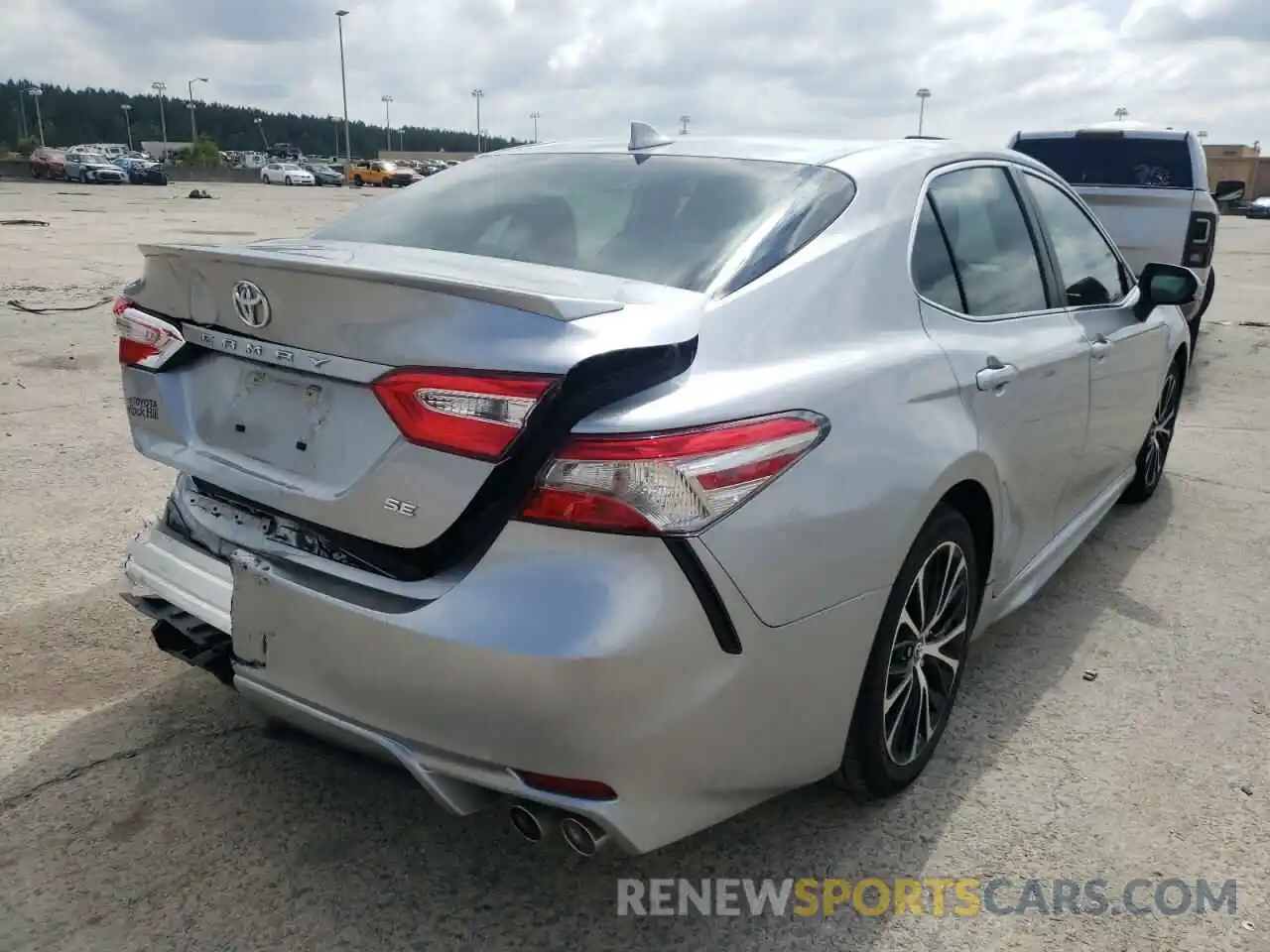 4 Photograph of a damaged car 4T1B11HK3KU847944 TOYOTA CAMRY 2019