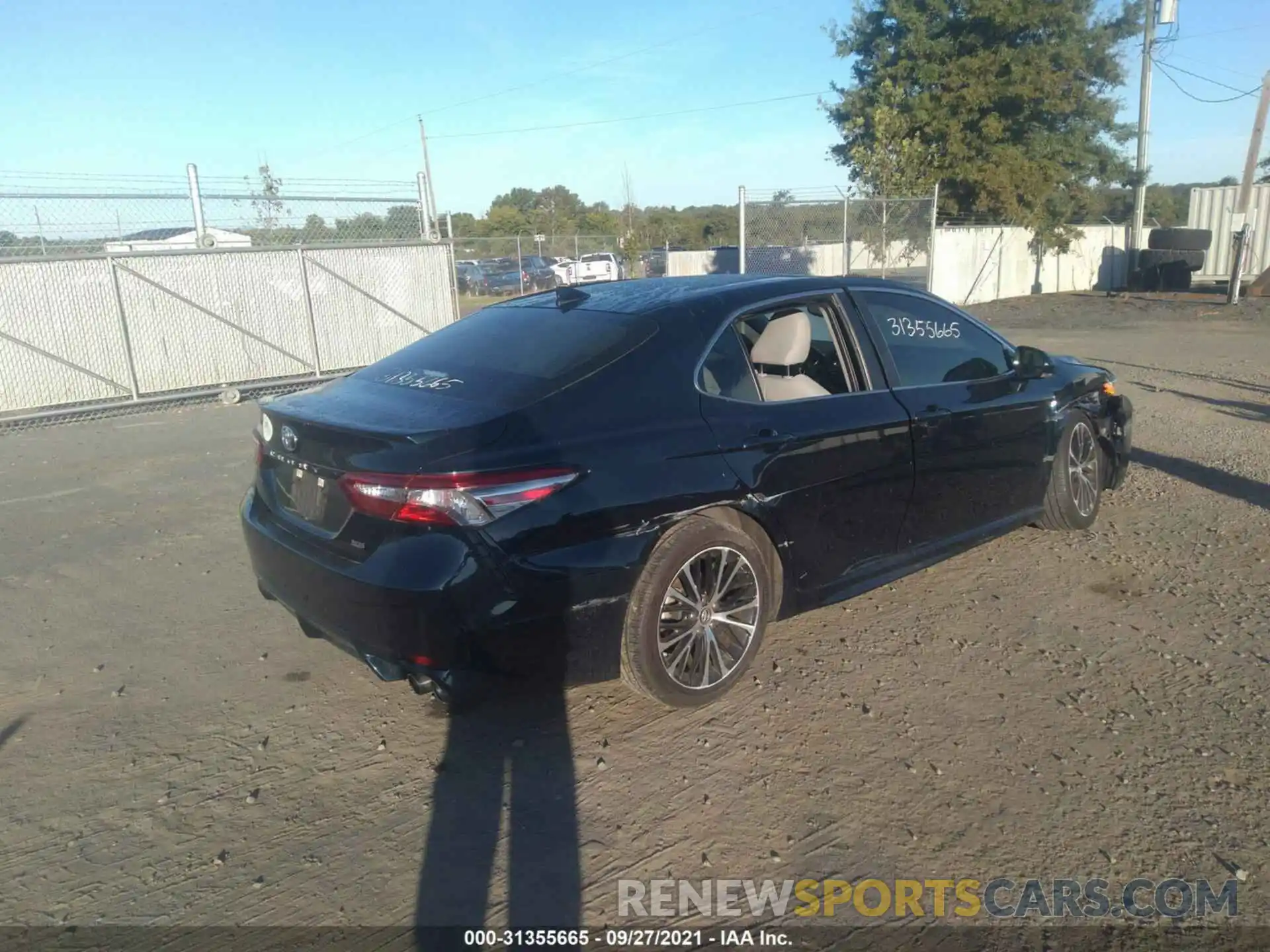 4 Photograph of a damaged car 4T1B11HK3KU852822 TOYOTA CAMRY 2019