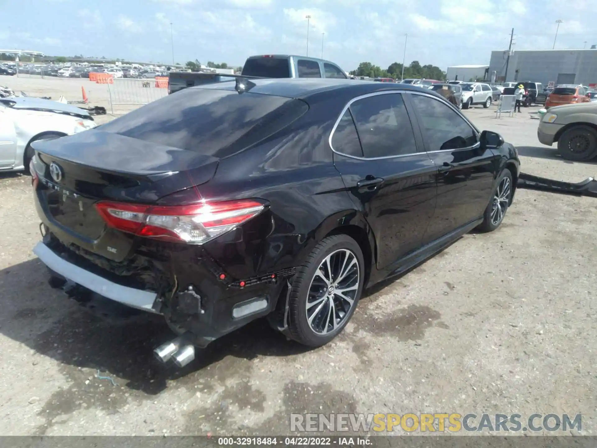 4 Photograph of a damaged car 4T1B11HK3KU854456 TOYOTA CAMRY 2019