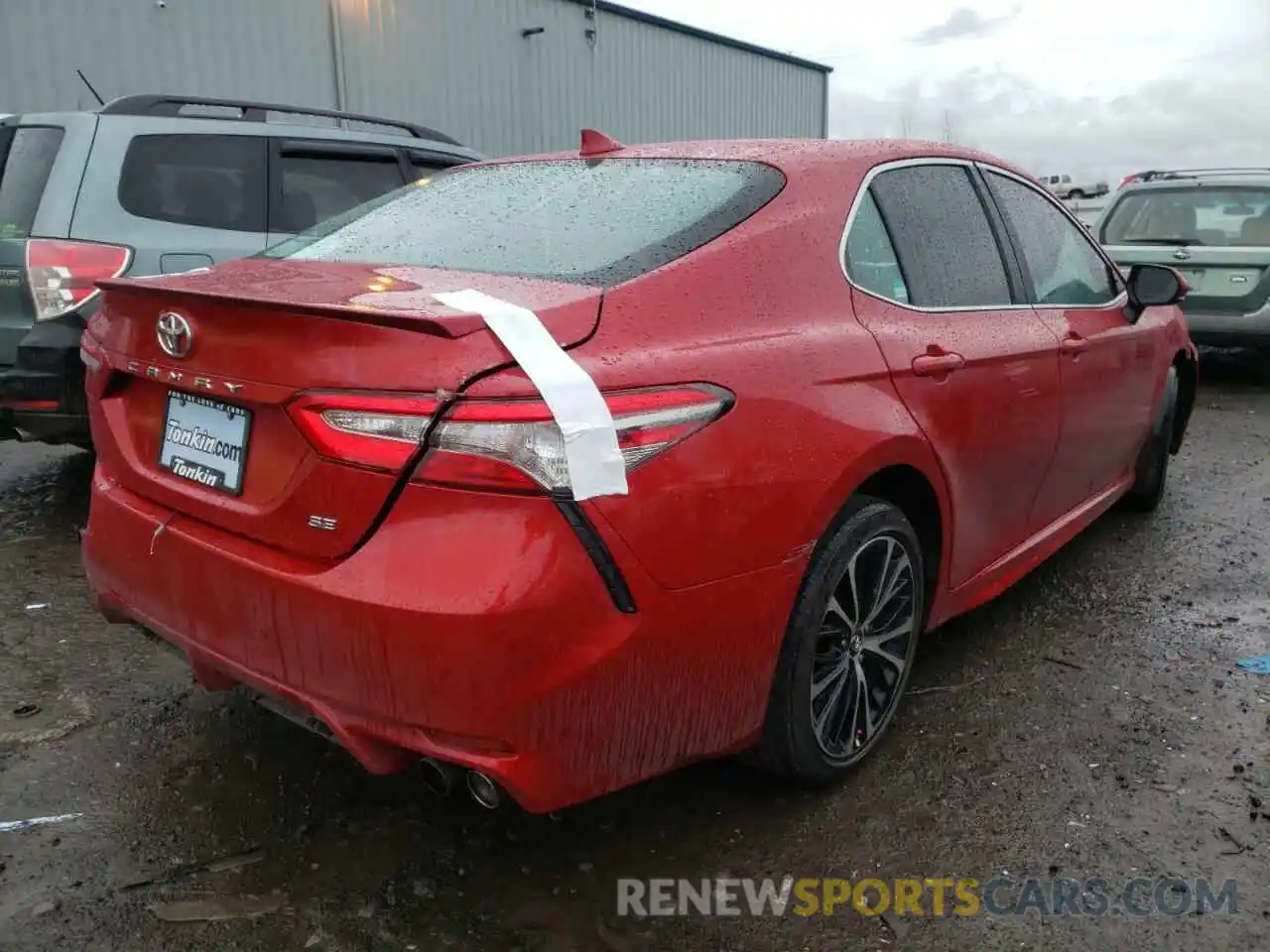 4 Photograph of a damaged car 4T1B11HK4KU161198 TOYOTA CAMRY 2019