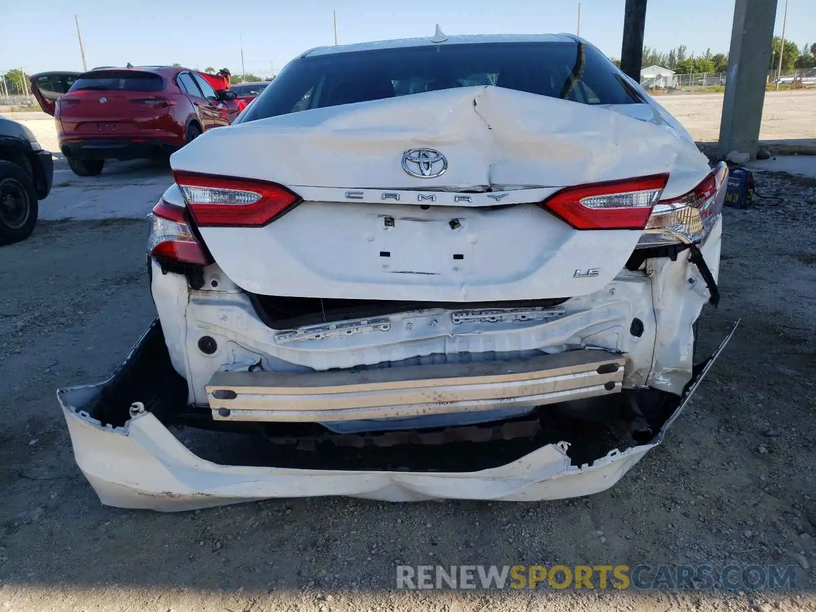 9 Photograph of a damaged car 4T1B11HK4KU162013 TOYOTA CAMRY 2019