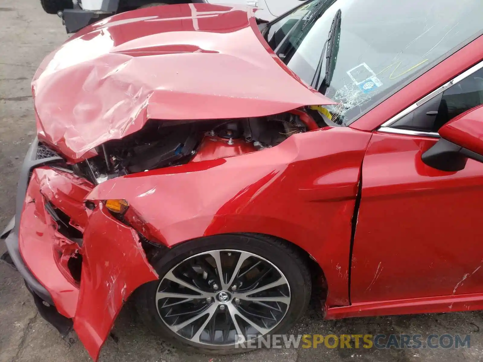 9 Photograph of a damaged car 4T1B11HK4KU162304 TOYOTA CAMRY 2019