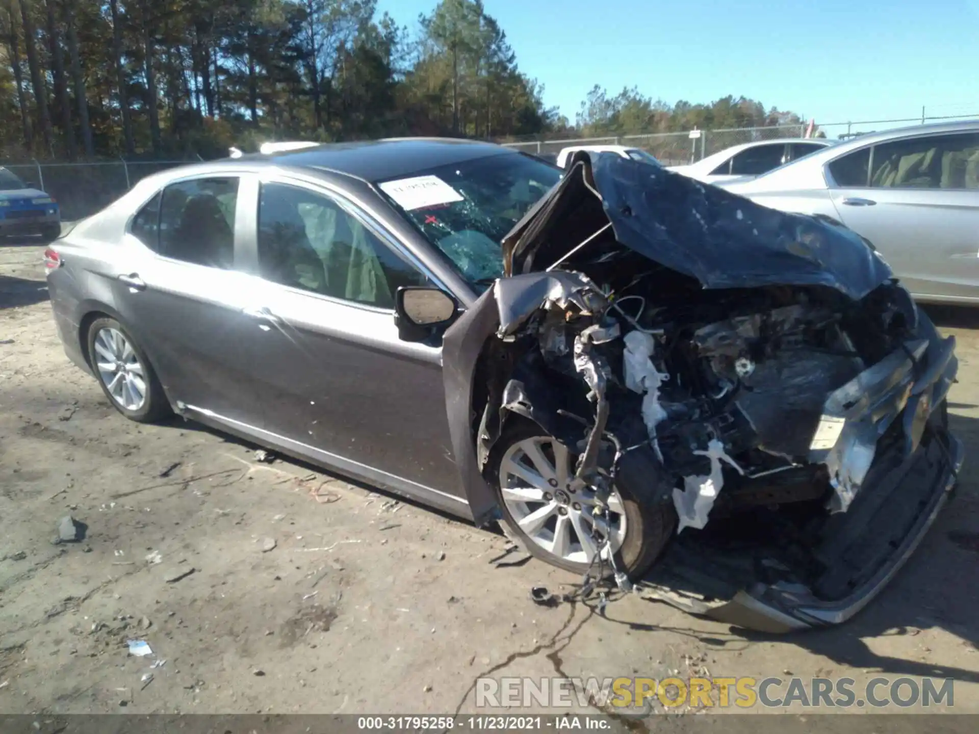 1 Photograph of a damaged car 4T1B11HK4KU162318 TOYOTA CAMRY 2019