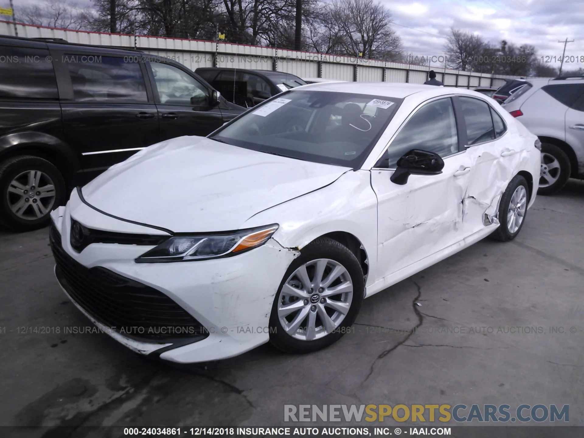 2 Photograph of a damaged car 4T1B11HK4KU164442 Toyota Camry 2019