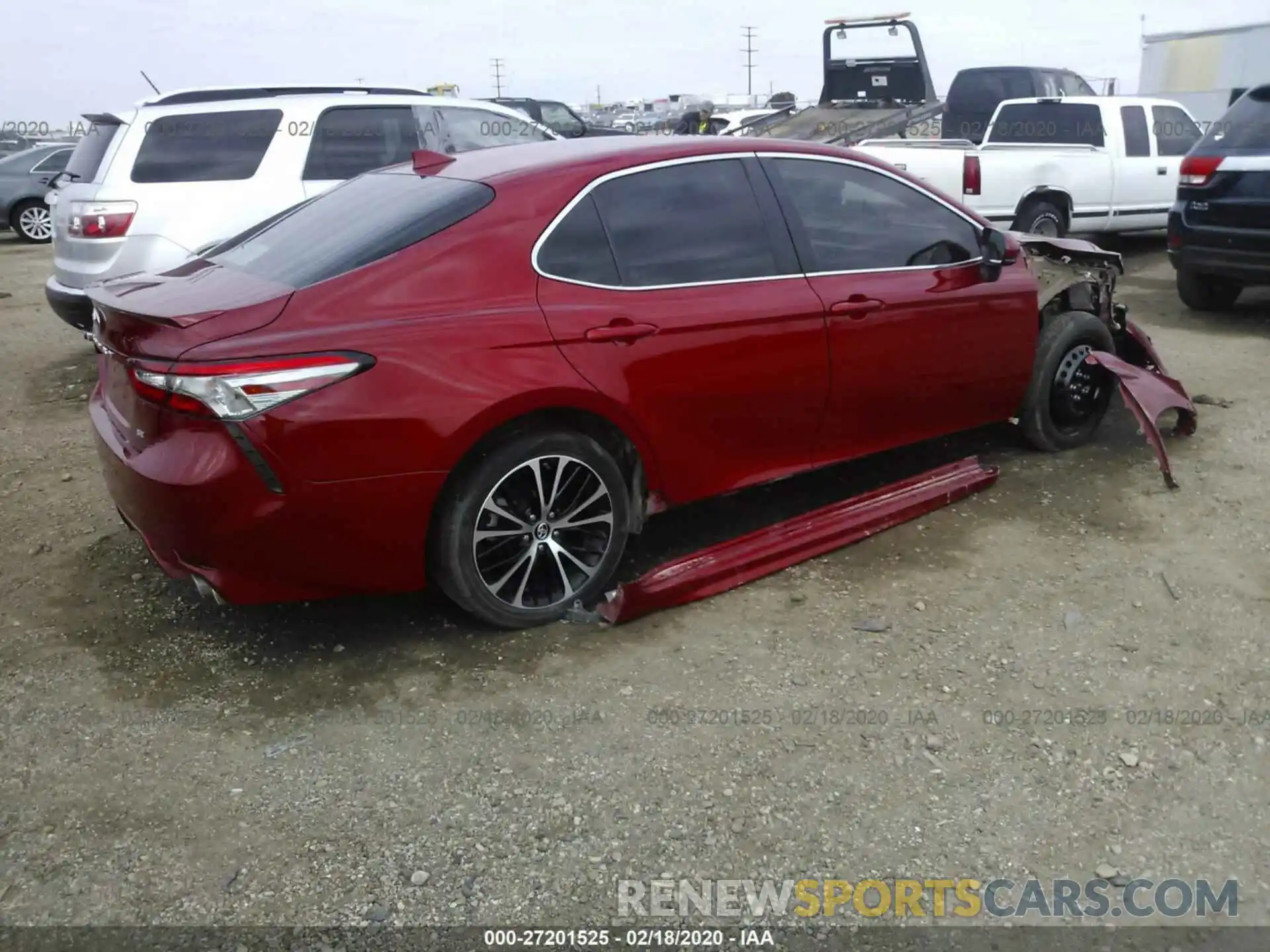 4 Фотография поврежденного автомобиля 4T1B11HK4KU165073 TOYOTA CAMRY 2019