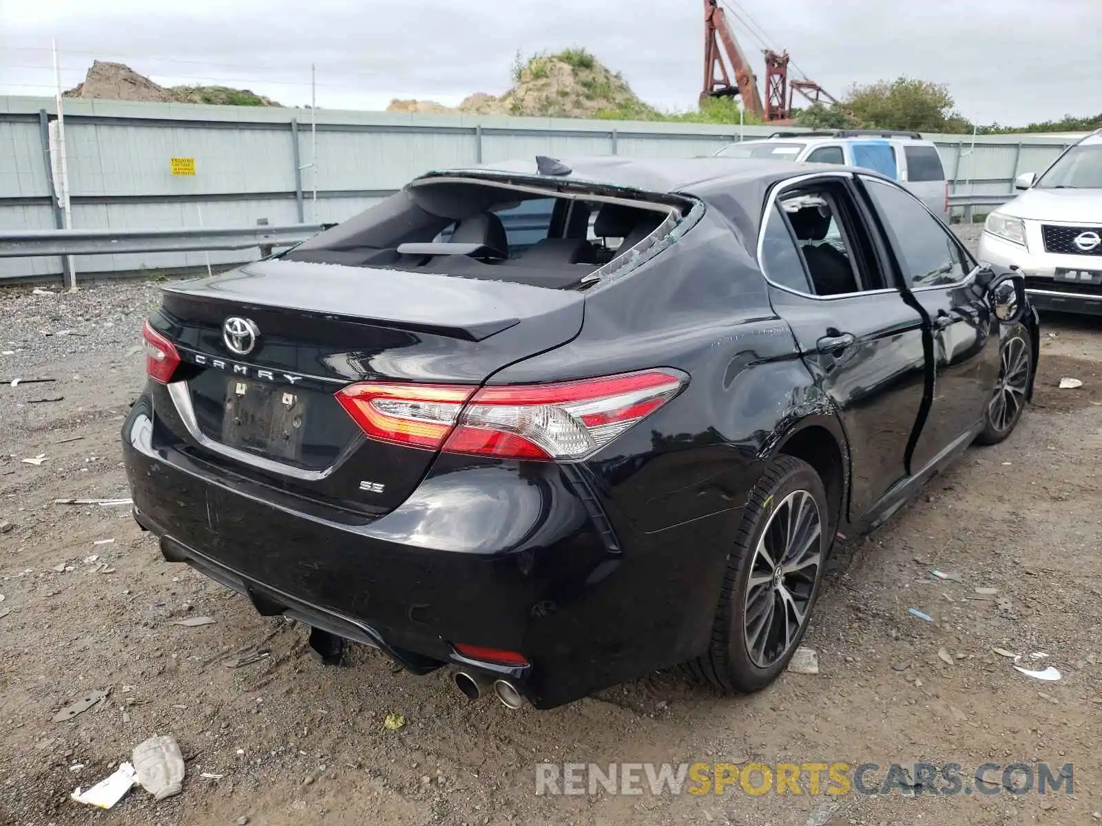 4 Фотография поврежденного автомобиля 4T1B11HK4KU166255 TOYOTA CAMRY 2019