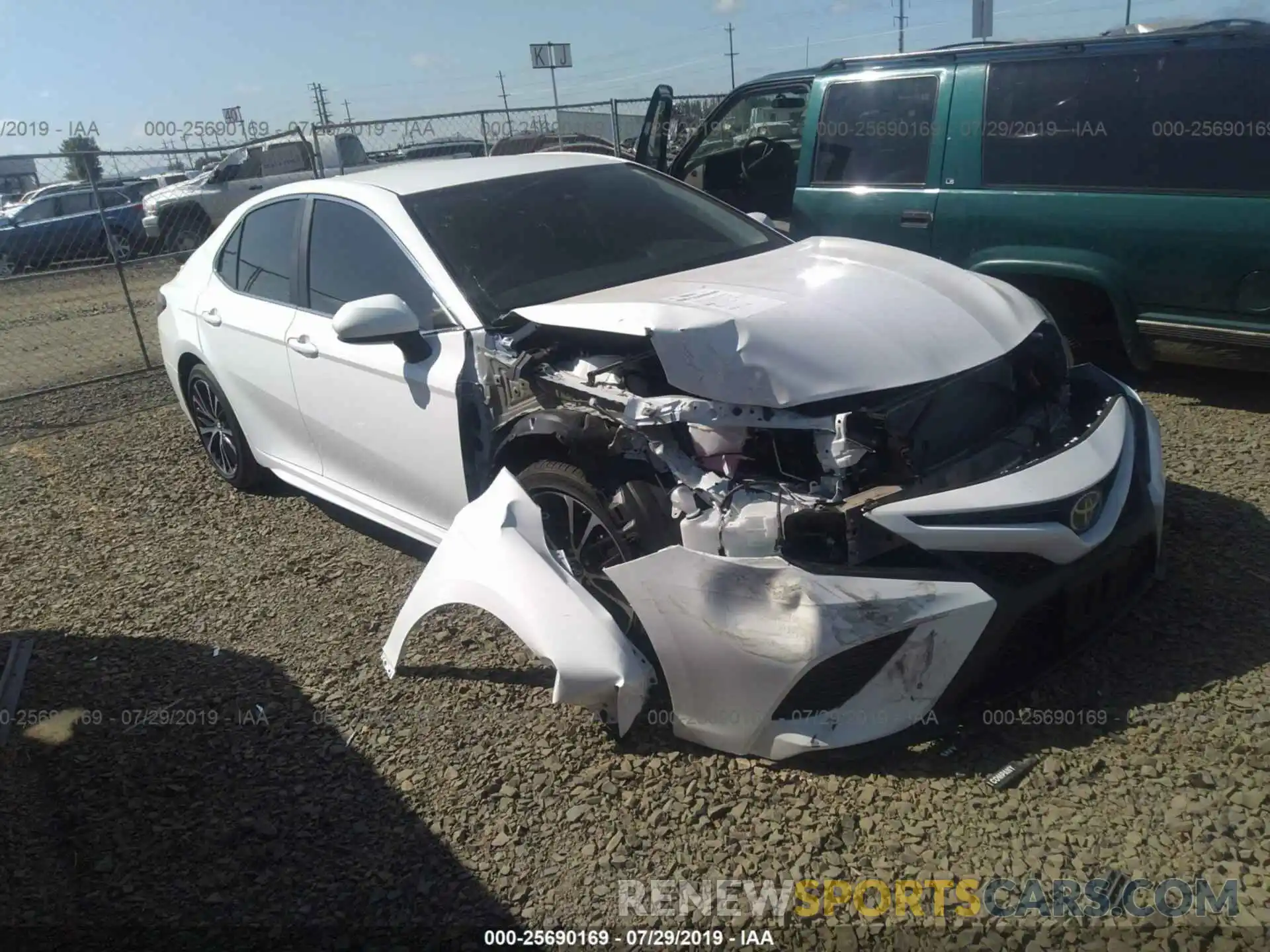 1 Photograph of a damaged car 4T1B11HK4KU167745 TOYOTA CAMRY 2019