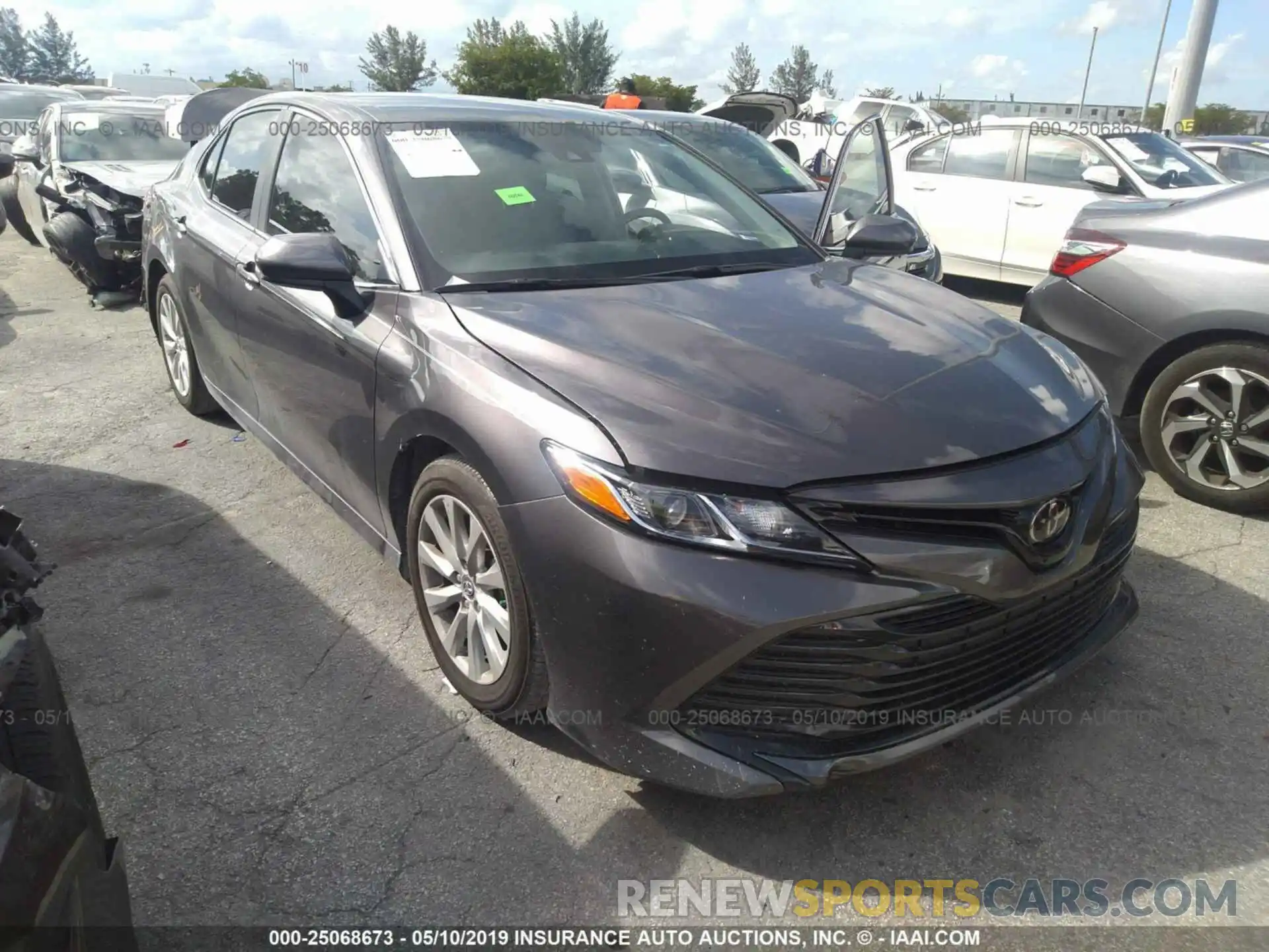 1 Photograph of a damaged car 4T1B11HK4KU169060 TOYOTA CAMRY 2019