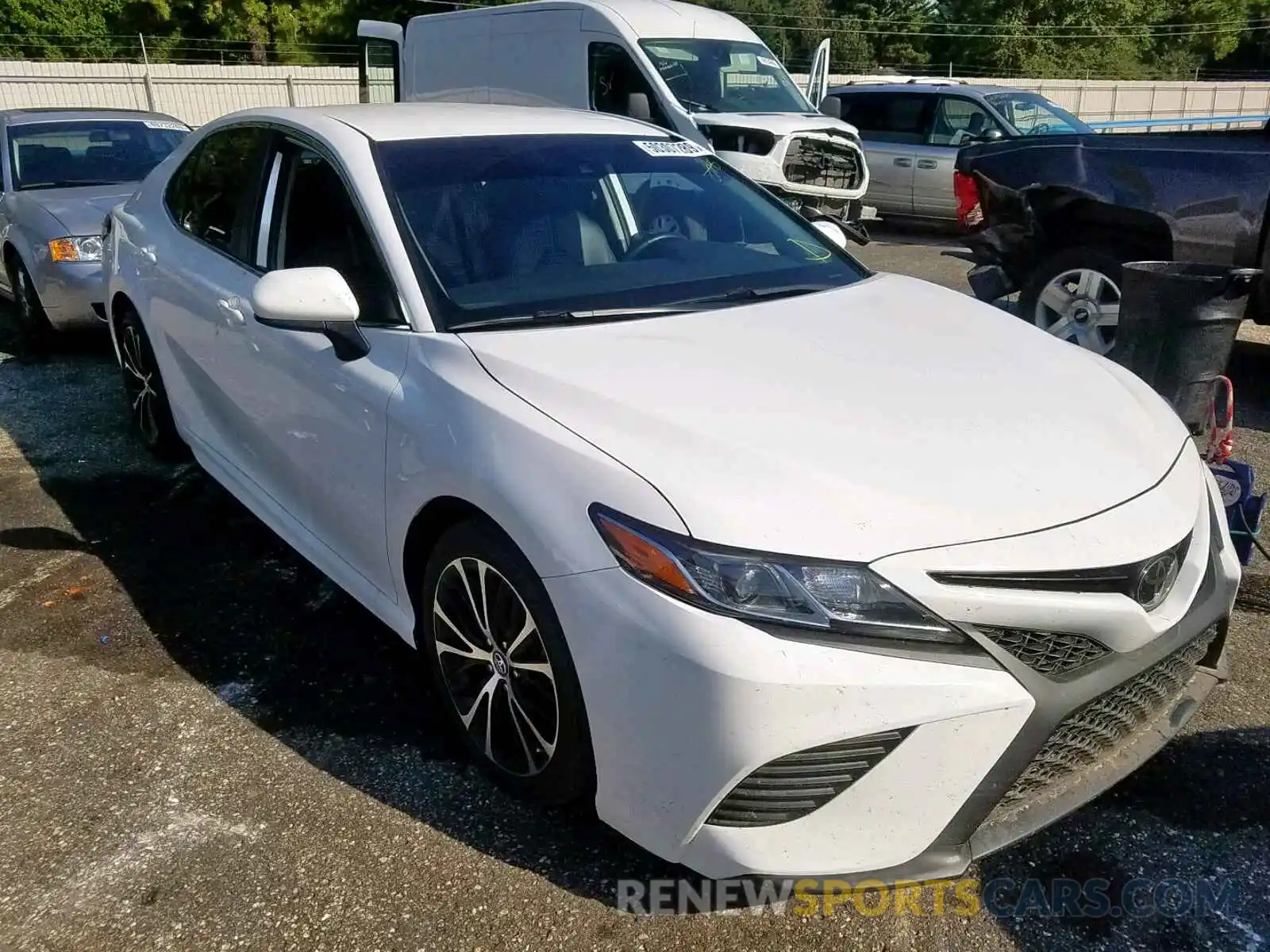 1 Photograph of a damaged car 4T1B11HK4KU169253 TOYOTA CAMRY 2019