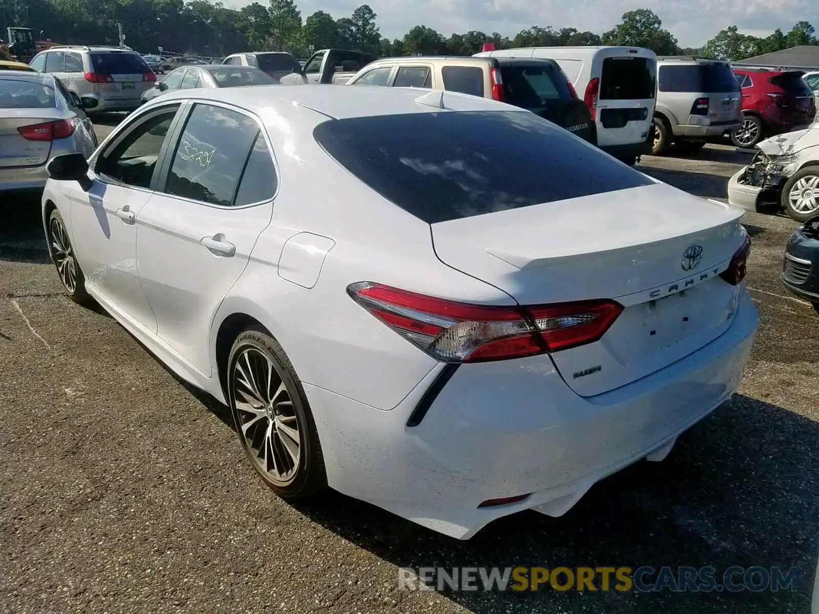 3 Photograph of a damaged car 4T1B11HK4KU169253 TOYOTA CAMRY 2019