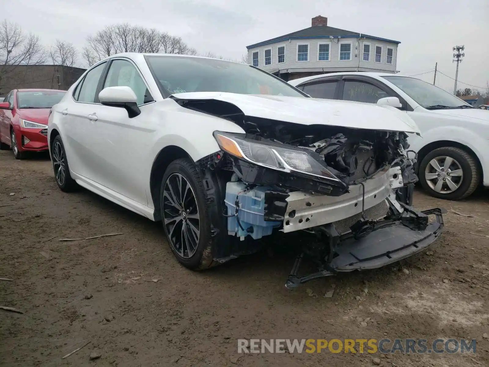 1 Photograph of a damaged car 4T1B11HK4KU169673 TOYOTA CAMRY 2019