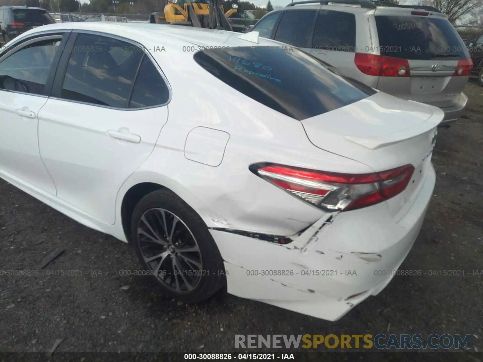 6 Photograph of a damaged car 4T1B11HK4KU170340 TOYOTA CAMRY 2019