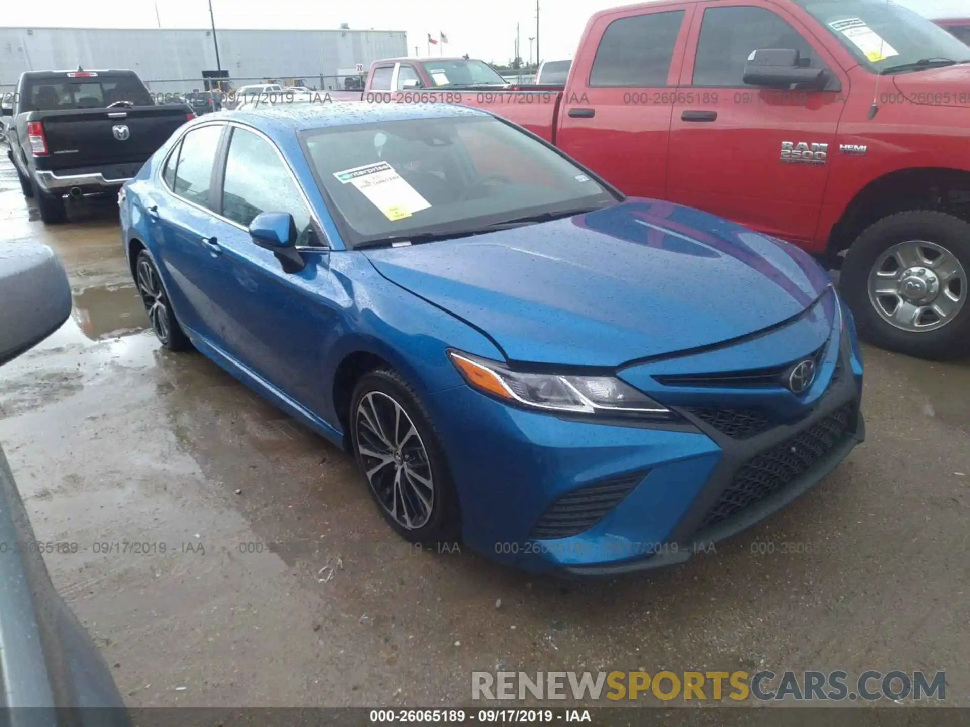 1 Photograph of a damaged car 4T1B11HK4KU172587 TOYOTA CAMRY 2019