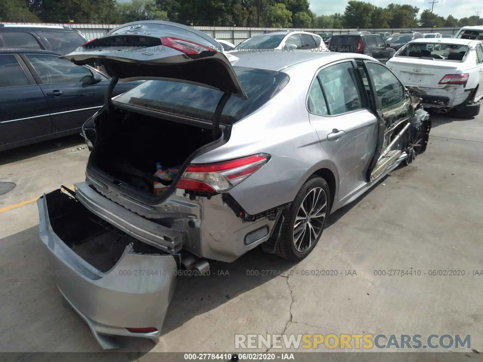 4 Photograph of a damaged car 4T1B11HK4KU173030 TOYOTA CAMRY 2019