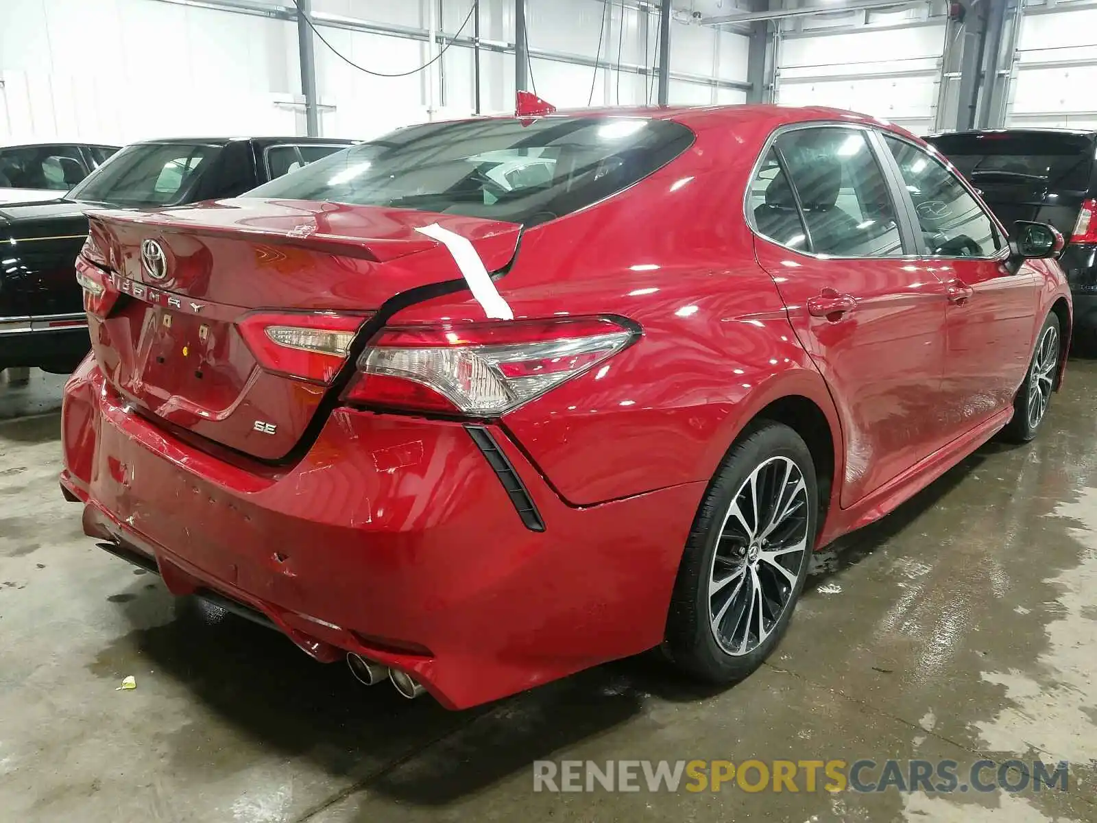 4 Photograph of a damaged car 4T1B11HK4KU174341 TOYOTA CAMRY 2019