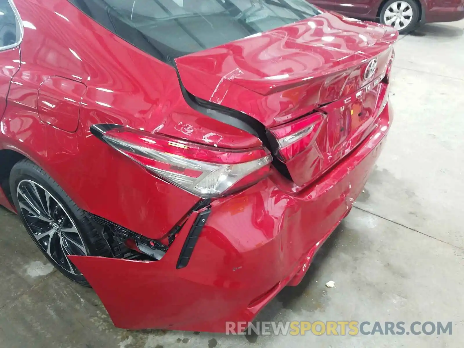 9 Photograph of a damaged car 4T1B11HK4KU174341 TOYOTA CAMRY 2019