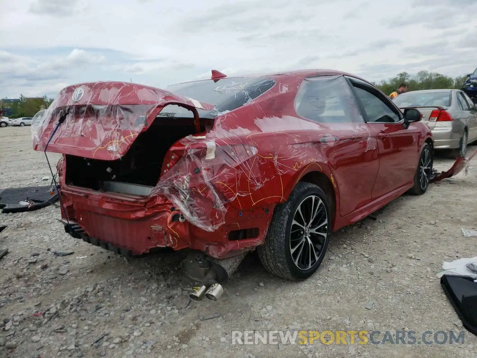4 Photograph of a damaged car 4T1B11HK4KU174551 TOYOTA CAMRY 2019