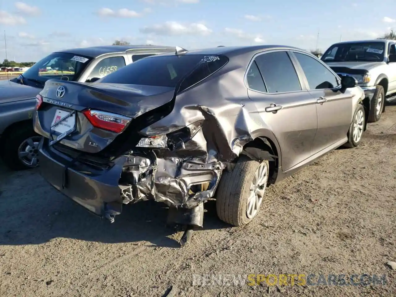 4 Photograph of a damaged car 4T1B11HK4KU174954 TOYOTA CAMRY 2019