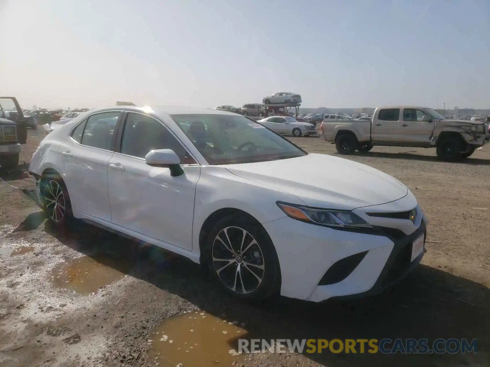 1 Photograph of a damaged car 4T1B11HK4KU175571 TOYOTA CAMRY 2019