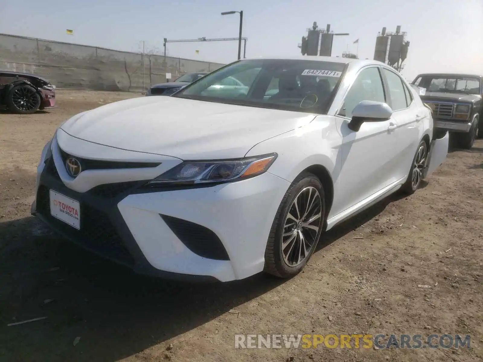 2 Photograph of a damaged car 4T1B11HK4KU175571 TOYOTA CAMRY 2019