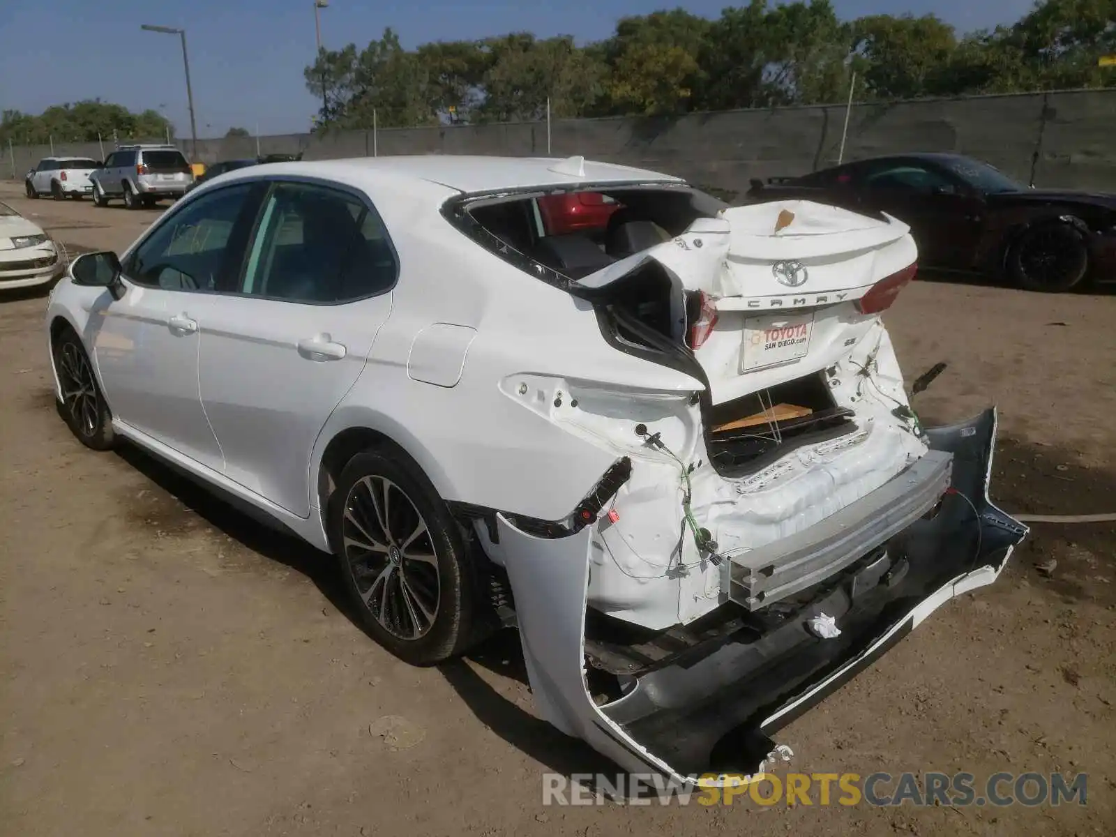 3 Photograph of a damaged car 4T1B11HK4KU175571 TOYOTA CAMRY 2019