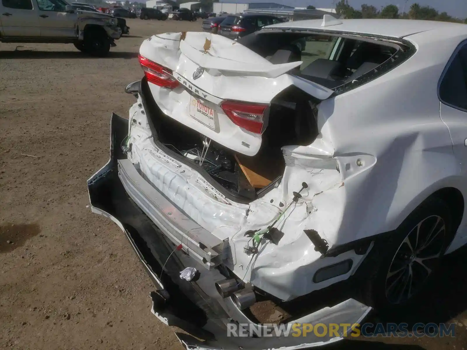 9 Photograph of a damaged car 4T1B11HK4KU175571 TOYOTA CAMRY 2019