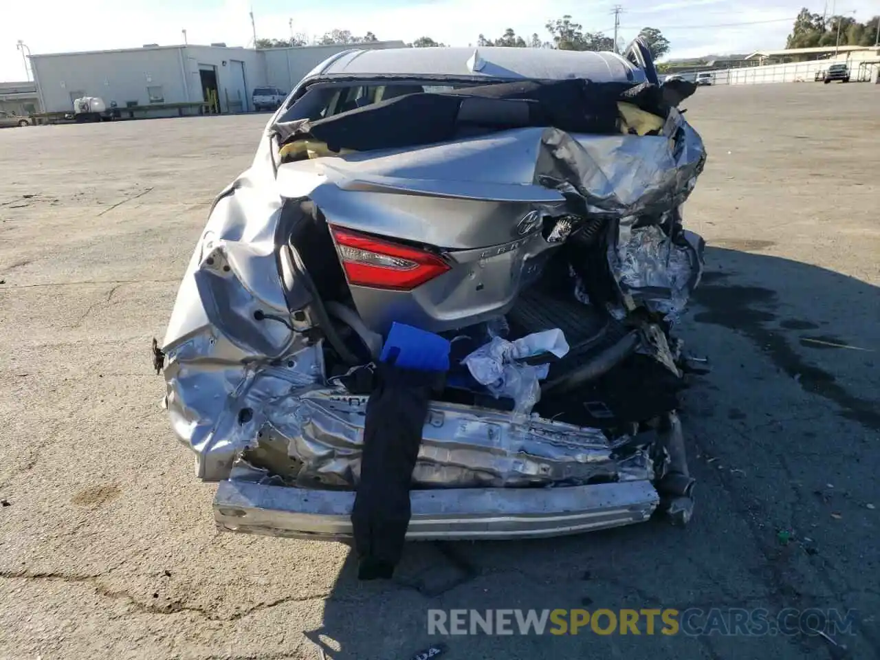 9 Photograph of a damaged car 4T1B11HK4KU176039 TOYOTA CAMRY 2019