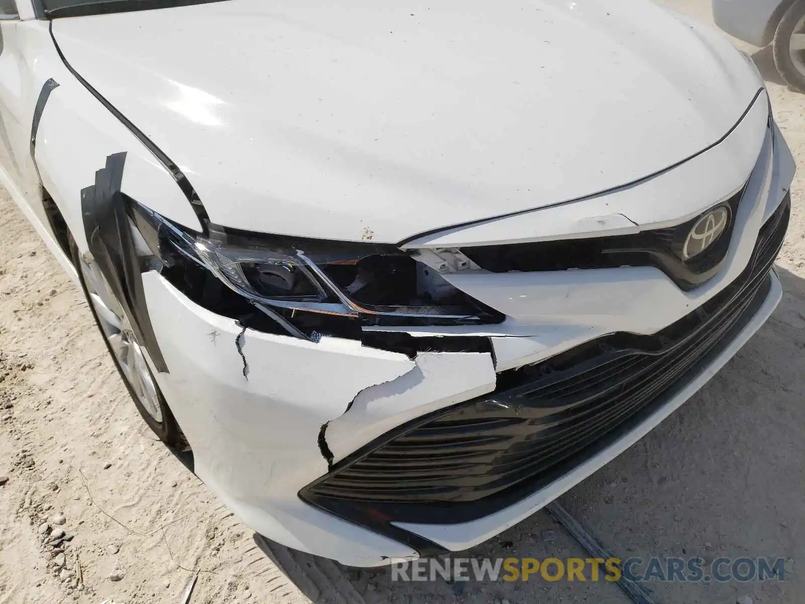 9 Photograph of a damaged car 4T1B11HK4KU182326 TOYOTA CAMRY 2019