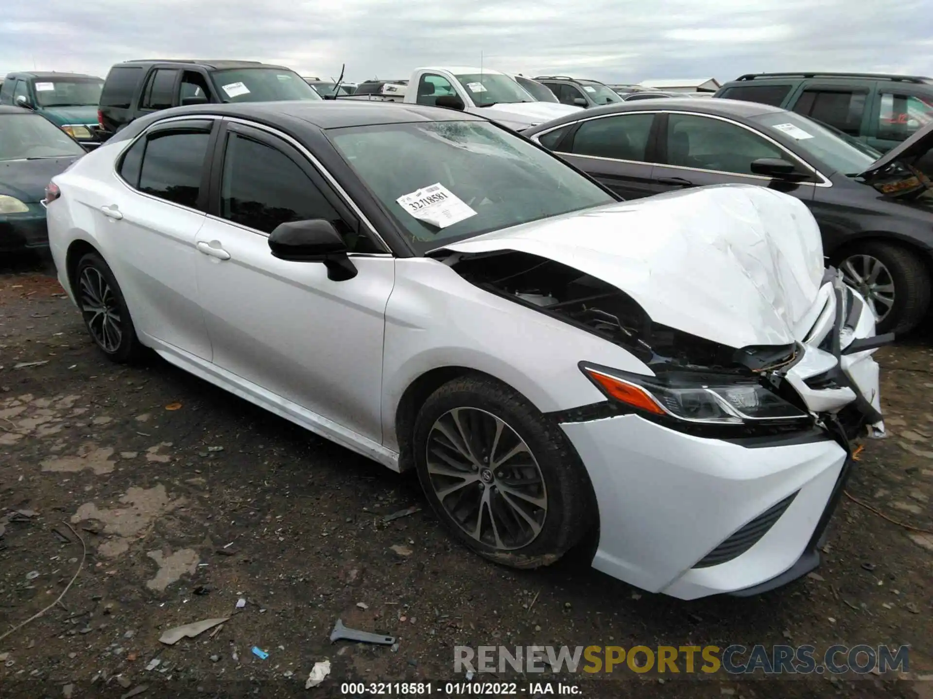 1 Photograph of a damaged car 4T1B11HK4KU183170 TOYOTA CAMRY 2019