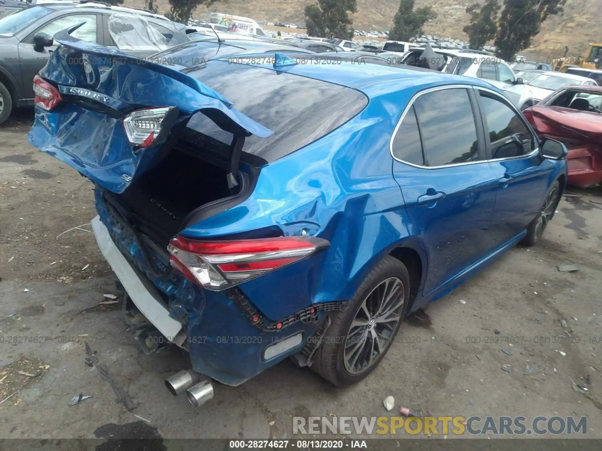 4 Фотография поврежденного автомобиля 4T1B11HK4KU185632 TOYOTA CAMRY 2019