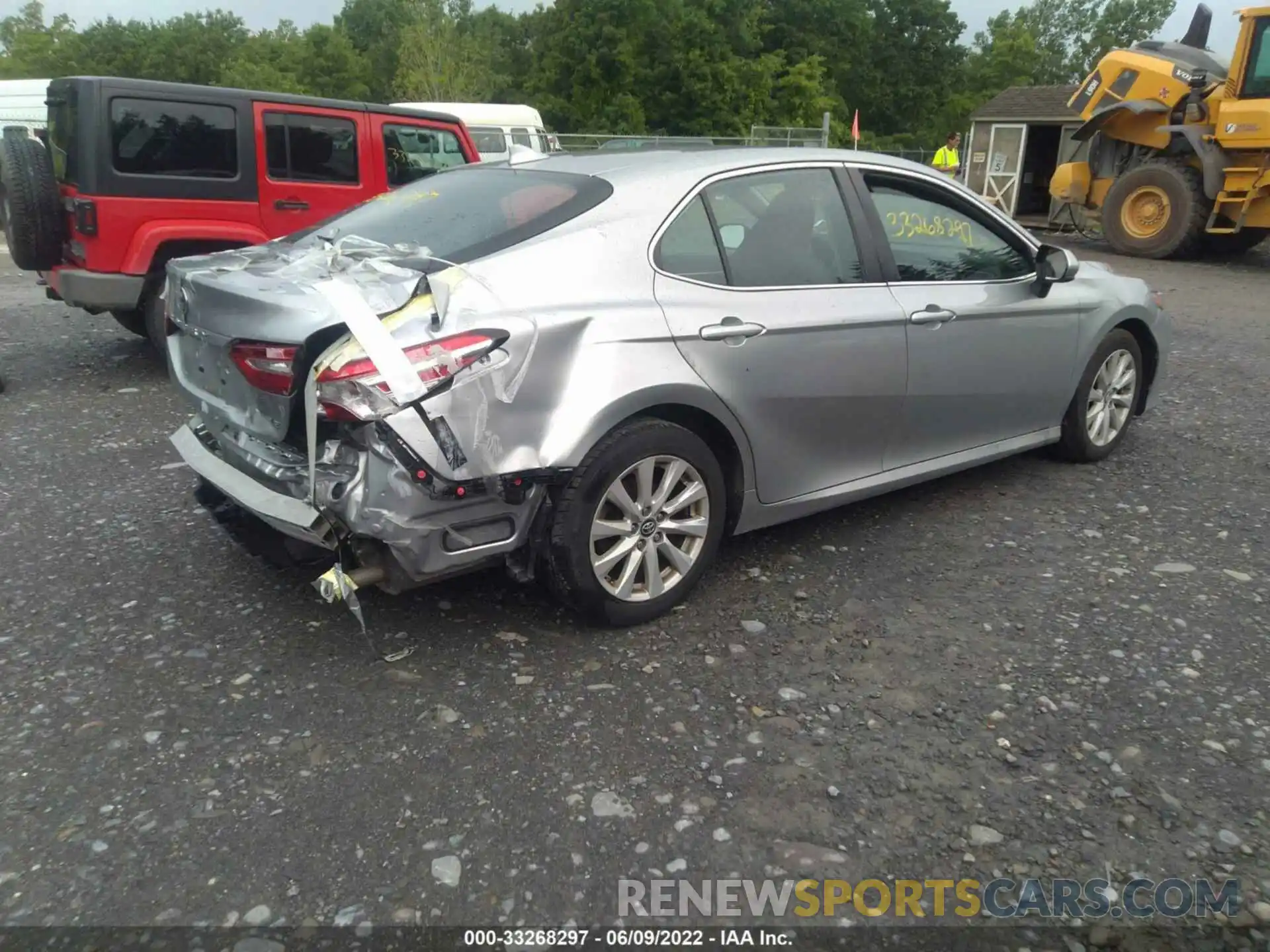 4 Photograph of a damaged car 4T1B11HK4KU186358 TOYOTA CAMRY 2019