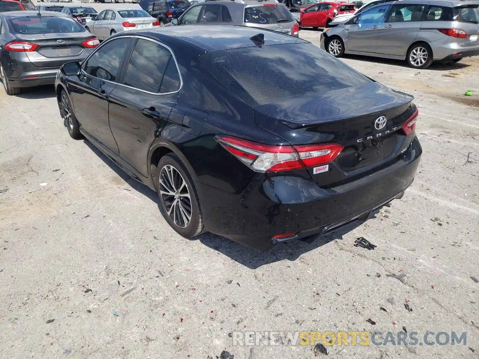 3 Фотография поврежденного автомобиля 4T1B11HK4KU189499 TOYOTA CAMRY 2019