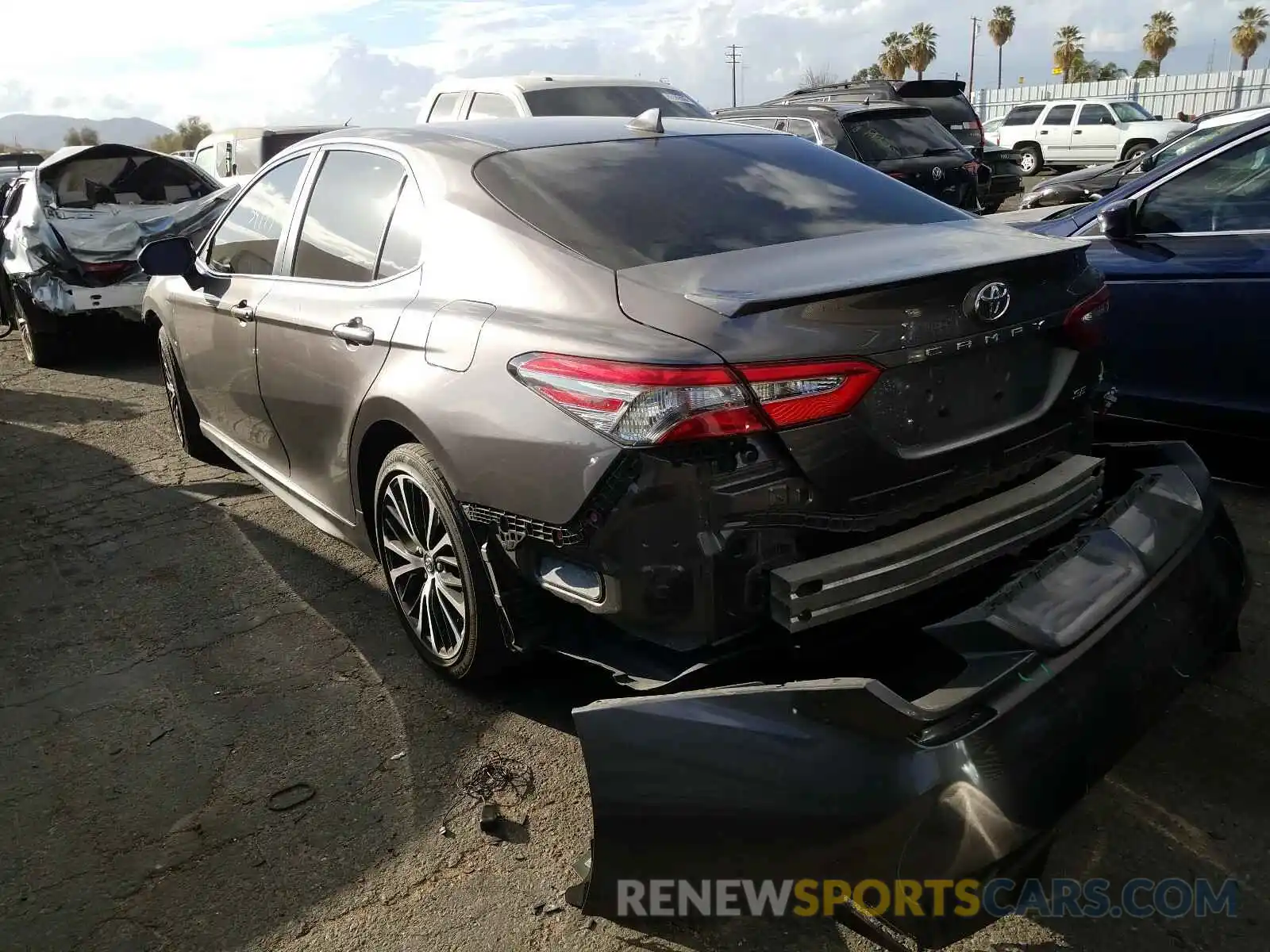 3 Photograph of a damaged car 4T1B11HK4KU190250 TOYOTA CAMRY 2019