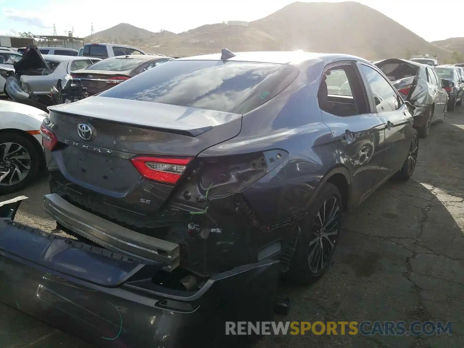 4 Photograph of a damaged car 4T1B11HK4KU190250 TOYOTA CAMRY 2019