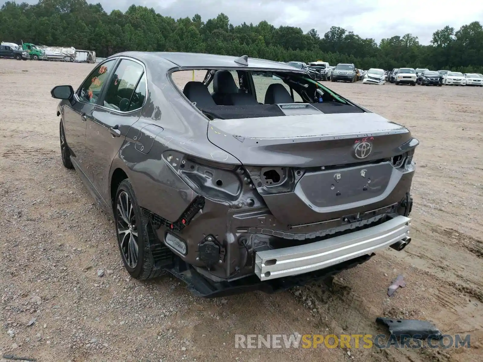 3 Фотография поврежденного автомобиля 4T1B11HK4KU190720 TOYOTA CAMRY 2019