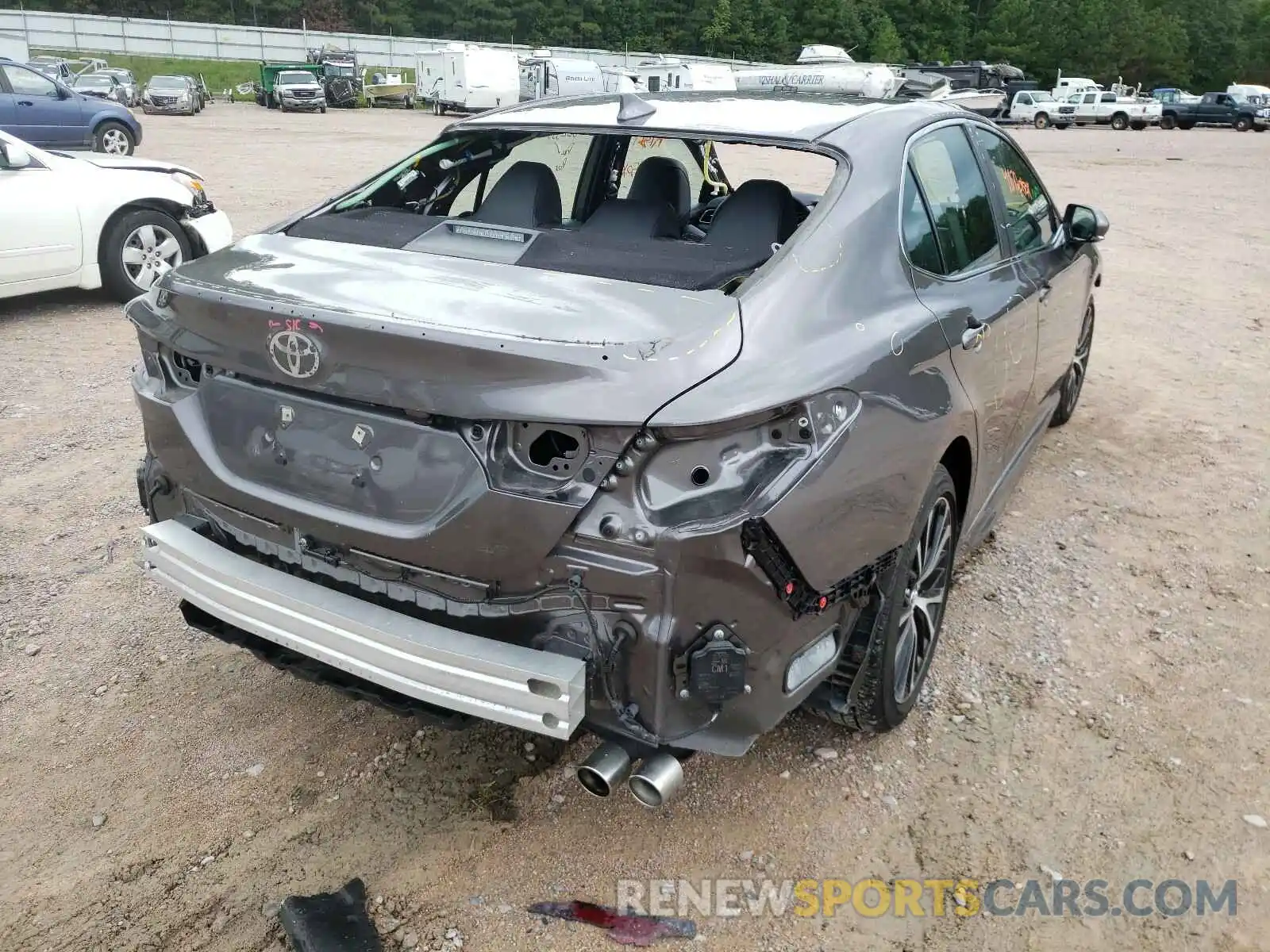 4 Фотография поврежденного автомобиля 4T1B11HK4KU190720 TOYOTA CAMRY 2019