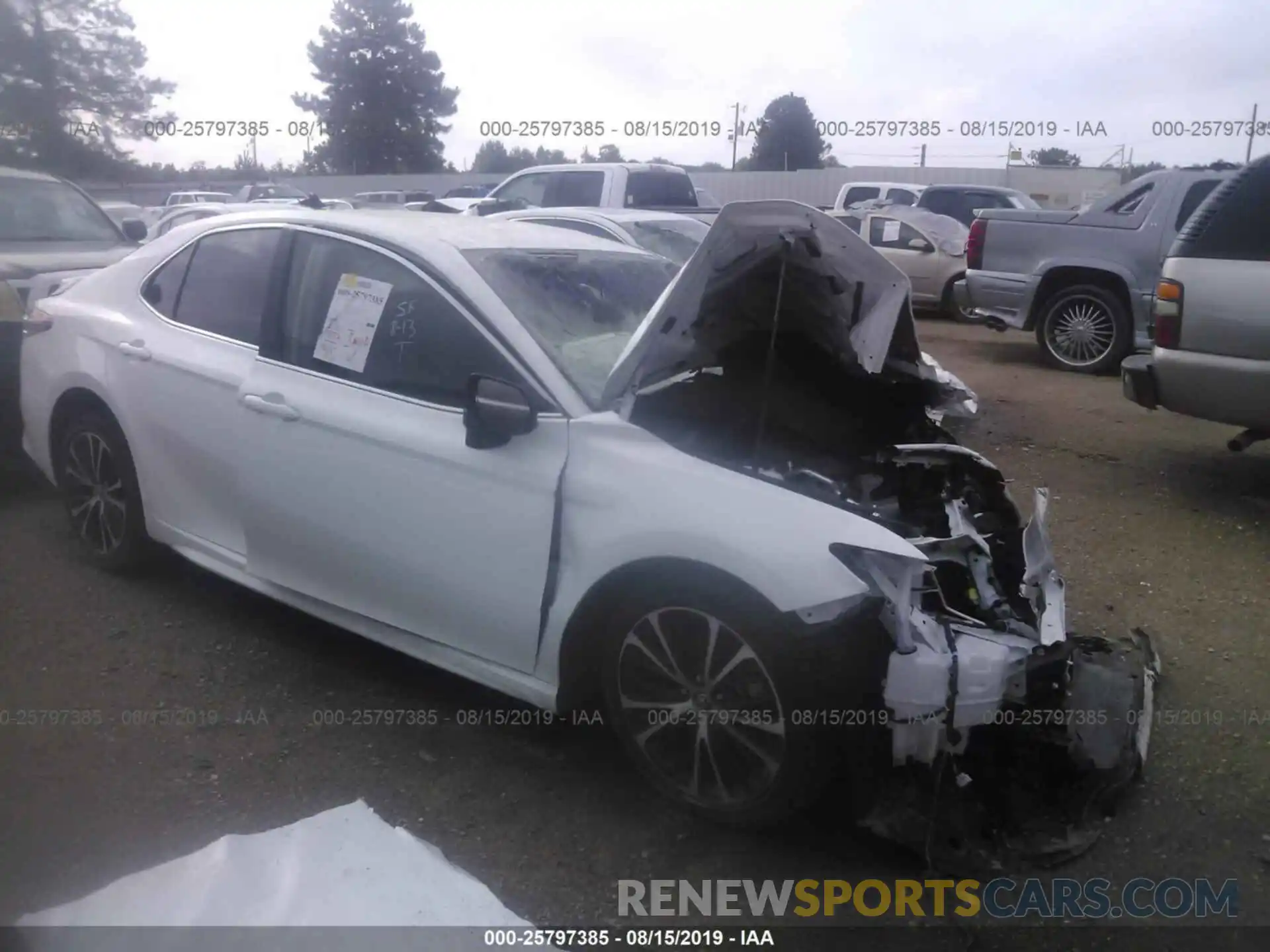 1 Photograph of a damaged car 4T1B11HK4KU191821 TOYOTA CAMRY 2019