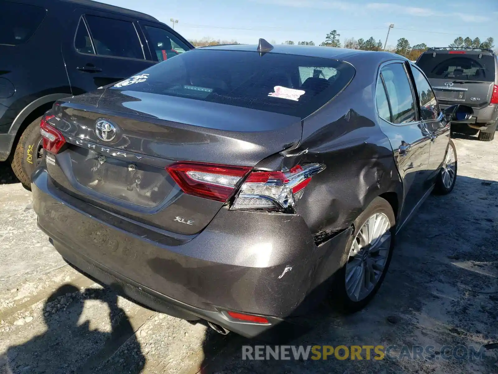 4 Photograph of a damaged car 4T1B11HK4KU191883 TOYOTA CAMRY 2019