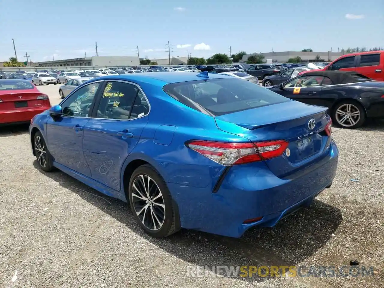 3 Photograph of a damaged car 4T1B11HK4KU192449 TOYOTA CAMRY 2019