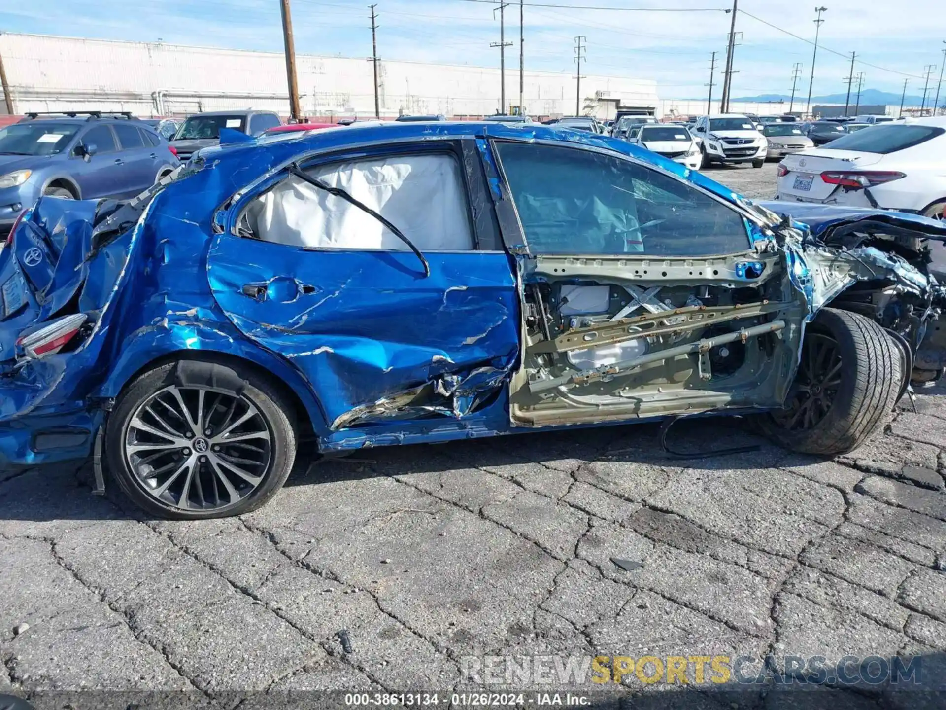 13 Photograph of a damaged car 4T1B11HK4KU192936 TOYOTA CAMRY 2019