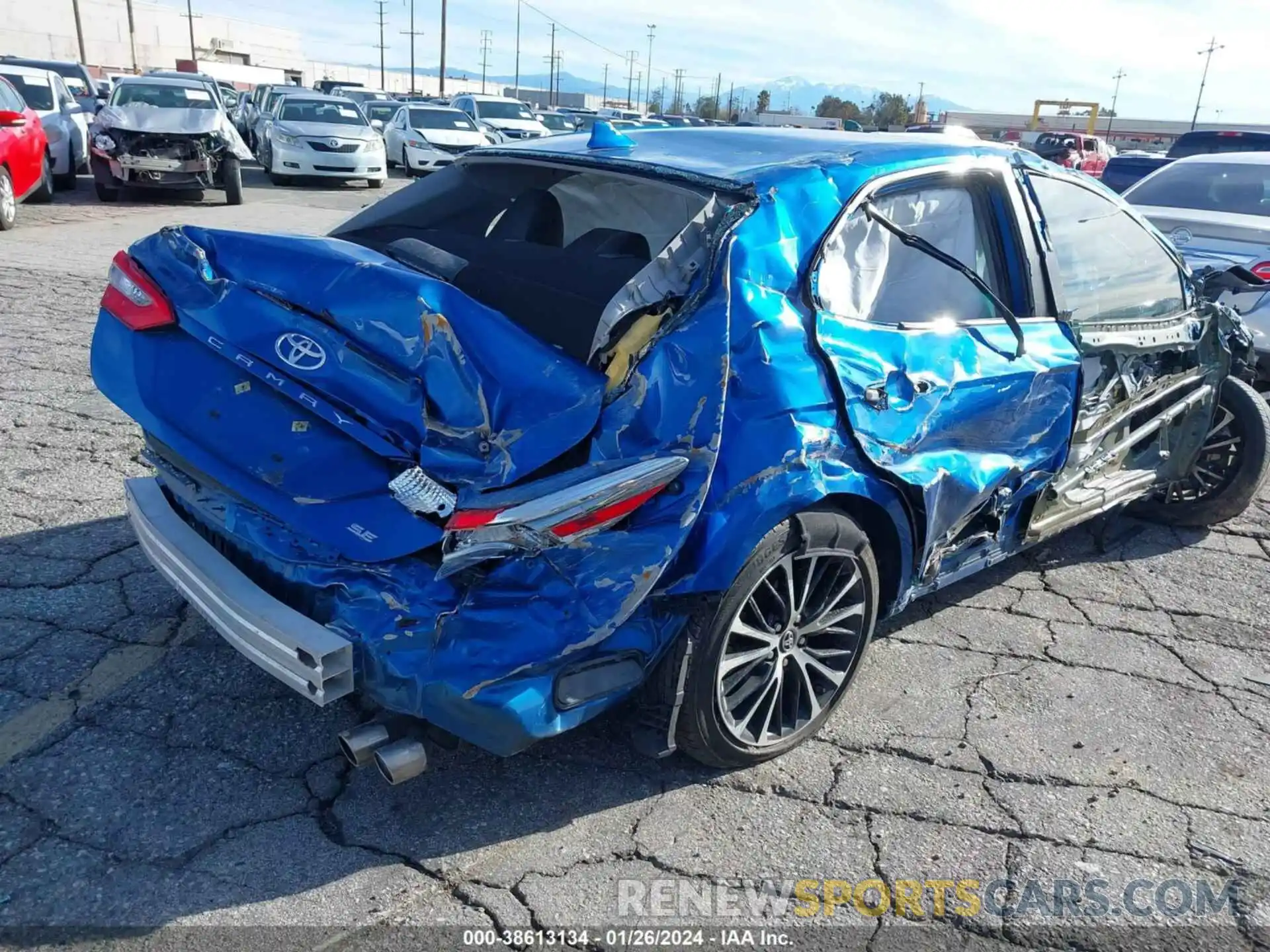 4 Photograph of a damaged car 4T1B11HK4KU192936 TOYOTA CAMRY 2019